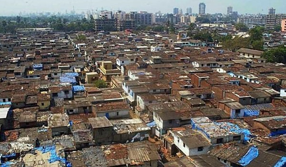 <strong></noscript>Adani Group wins Dharavi redevelopment project</strong>
