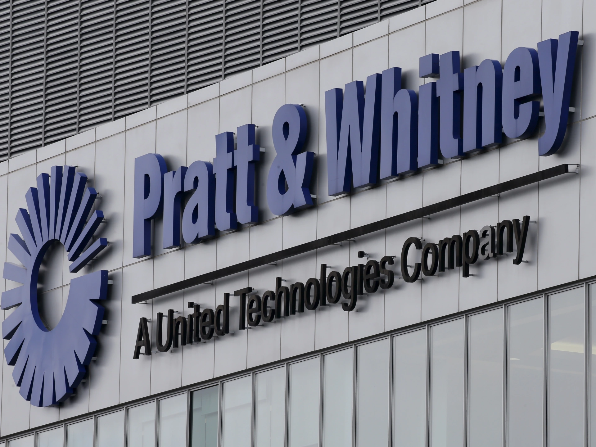 Pratt and Whitney Engine Troubles Ground 11 Go First Aircraft