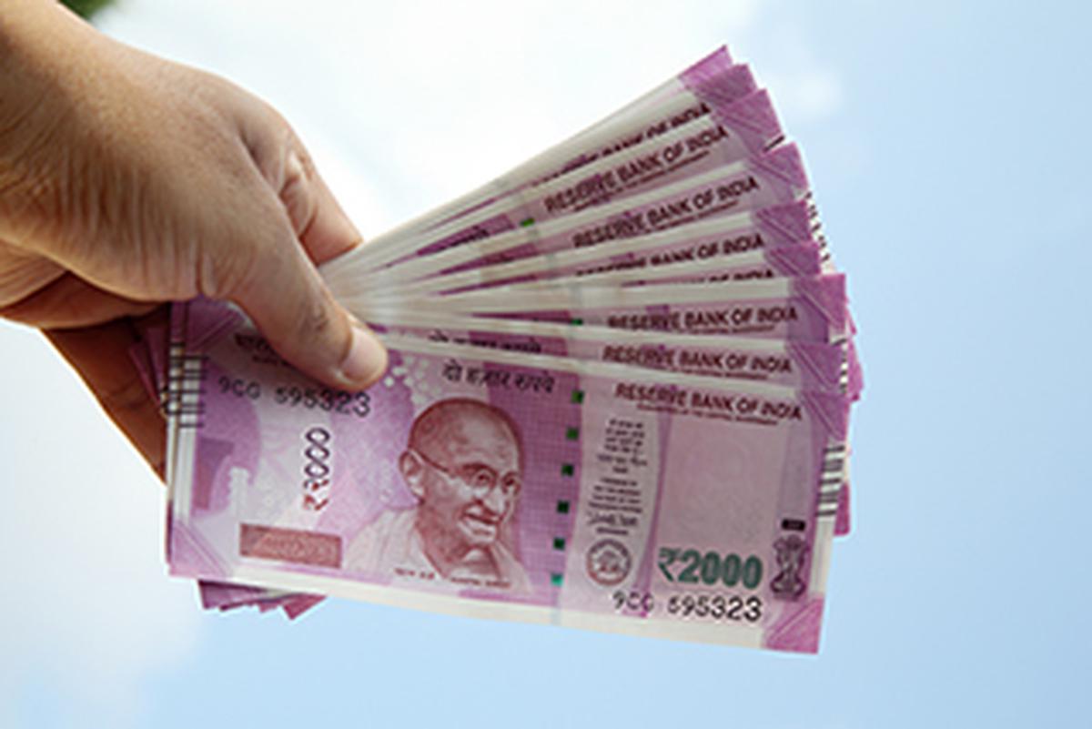 The Comprehensive Guide to Depositing and Exchanging Rs 2000 Banknotes