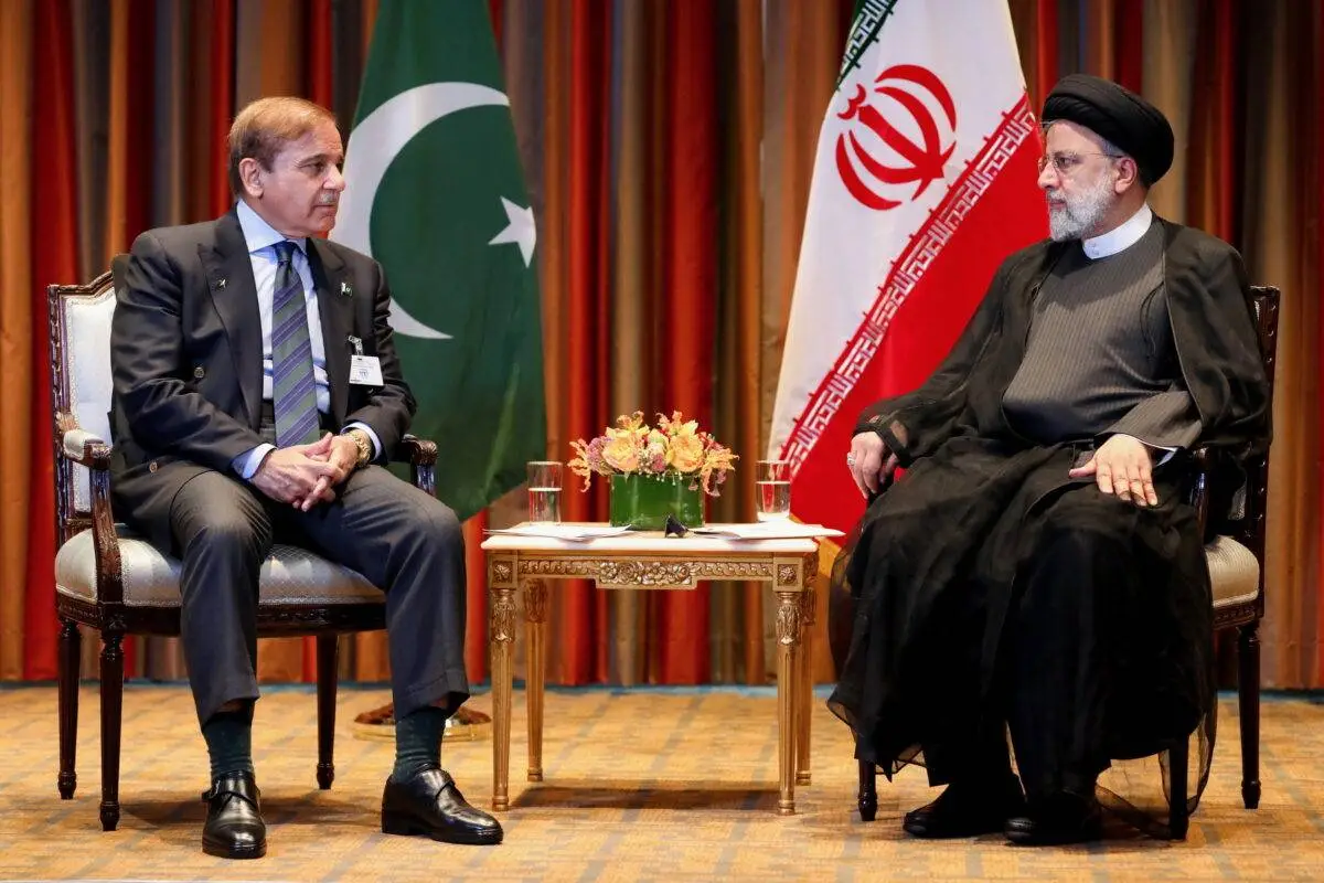 Iranian President Ebrahim Raisi Initiates Efforts to Mend Ties with Pakistan